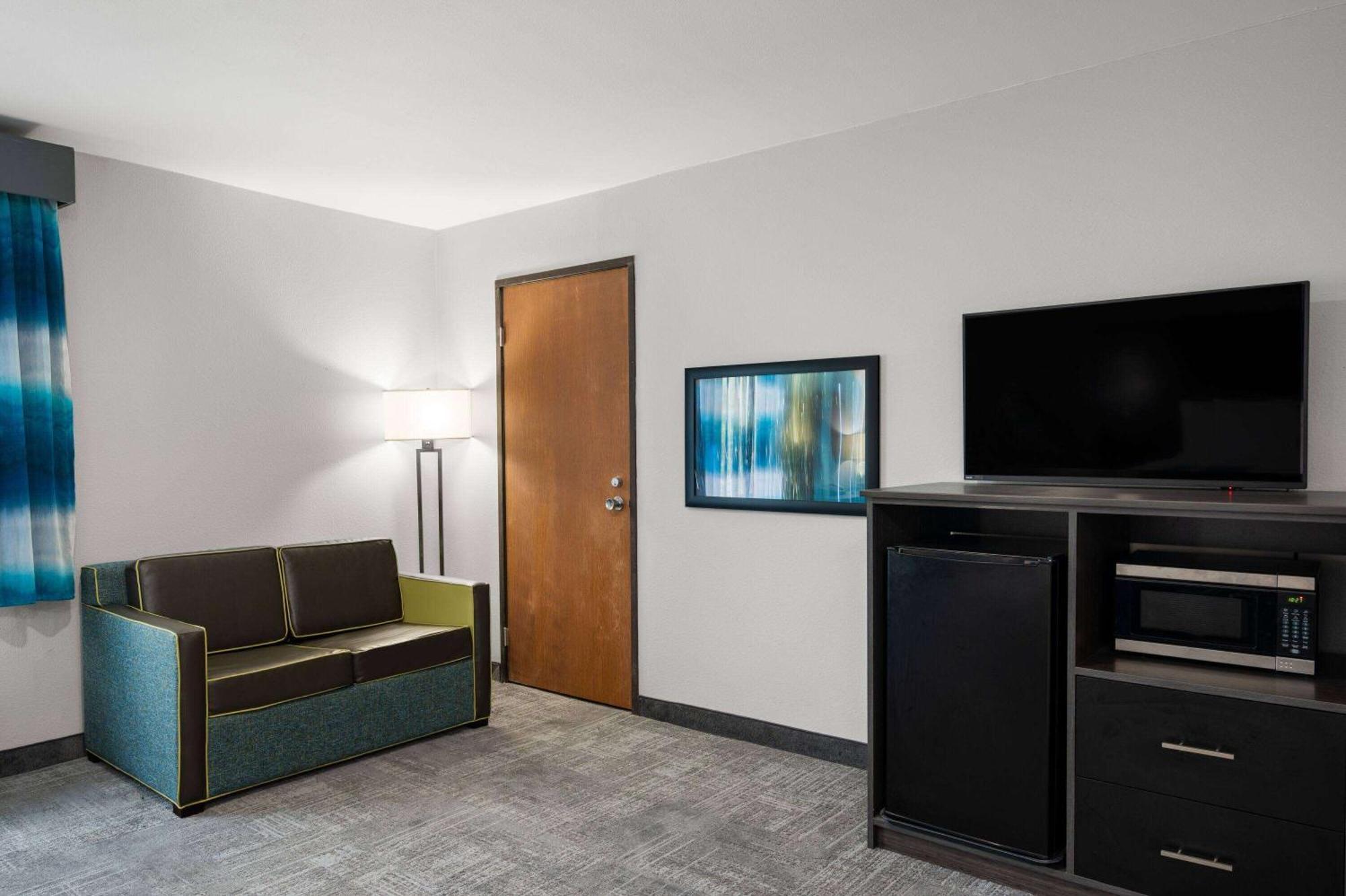 La Quinta Inn By Wyndham Indianapolis Airport Executive Dr Exteriér fotografie