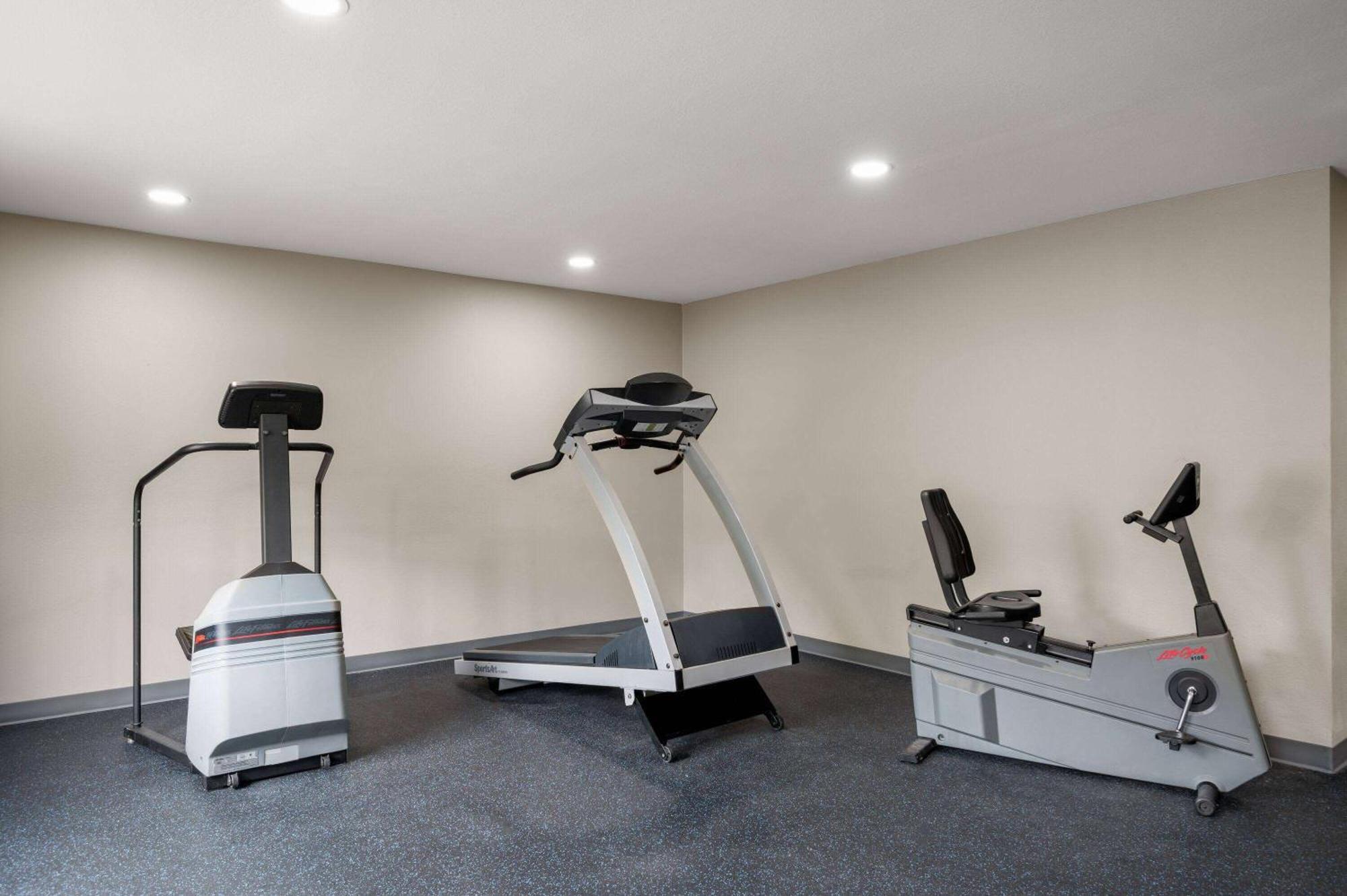 La Quinta Inn By Wyndham Indianapolis Airport Executive Dr Exteriér fotografie