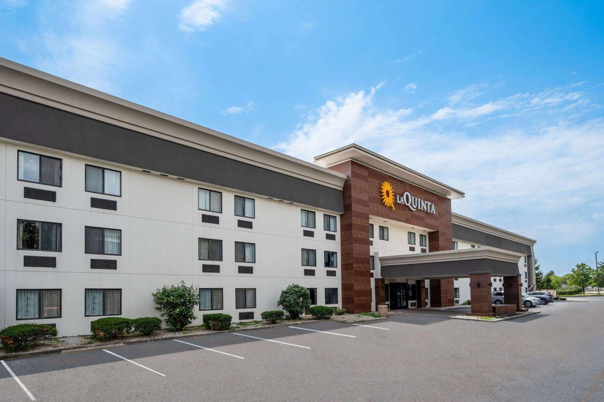La Quinta Inn By Wyndham Indianapolis Airport Executive Dr Exteriér fotografie