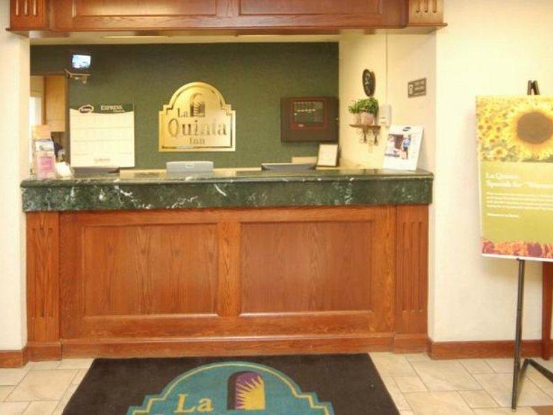 La Quinta Inn By Wyndham Indianapolis Airport Executive Dr Exteriér fotografie