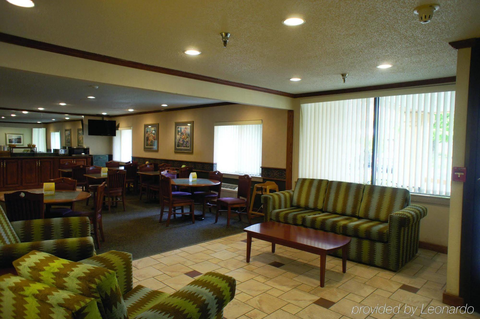 La Quinta Inn By Wyndham Indianapolis Airport Executive Dr Exteriér fotografie